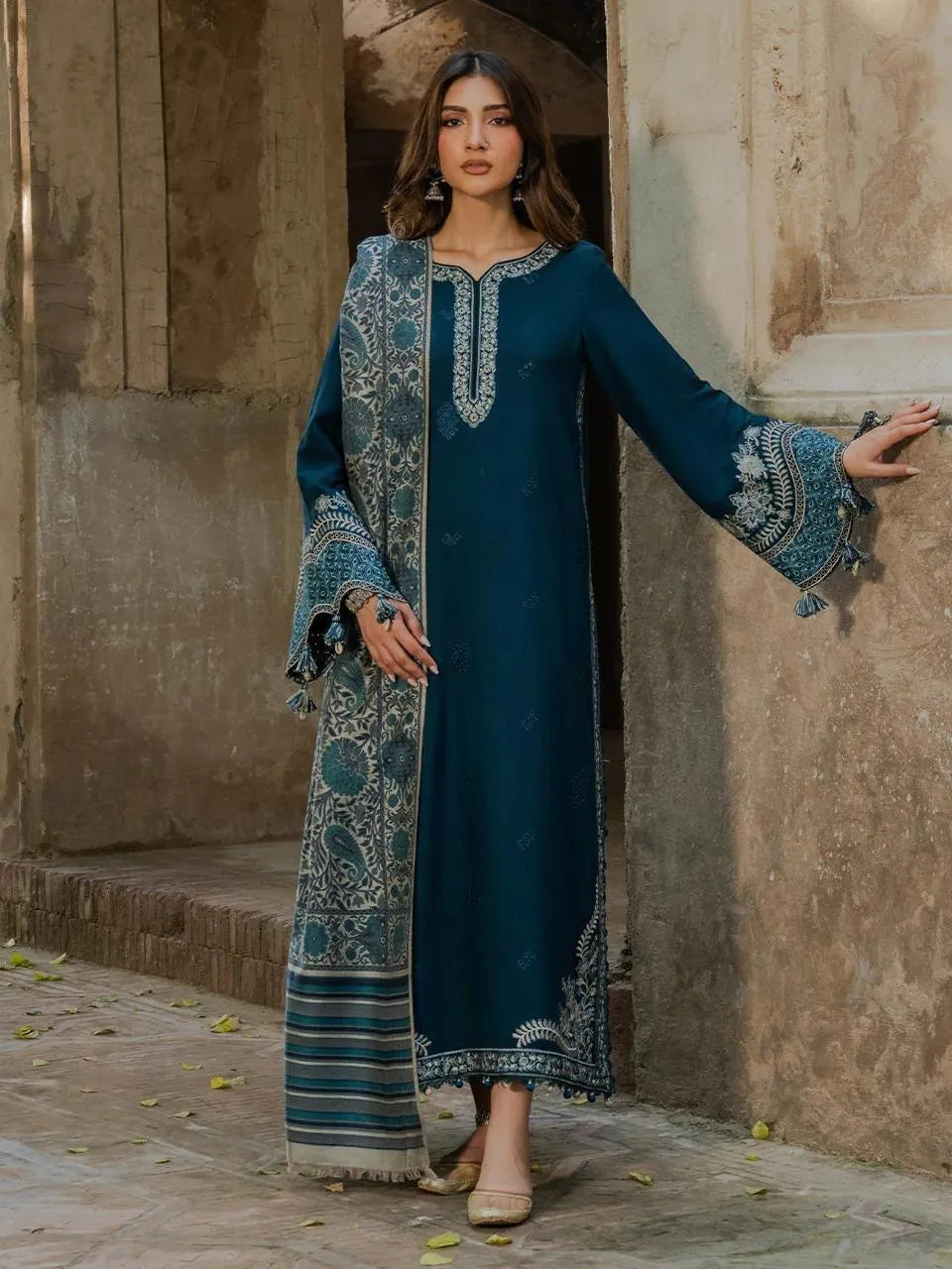 3 Pcs Women's Unstitched Embroidered Suit